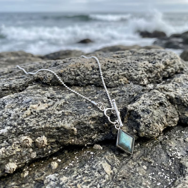 BETH  NECKLACE - Elizabeth Burry Design